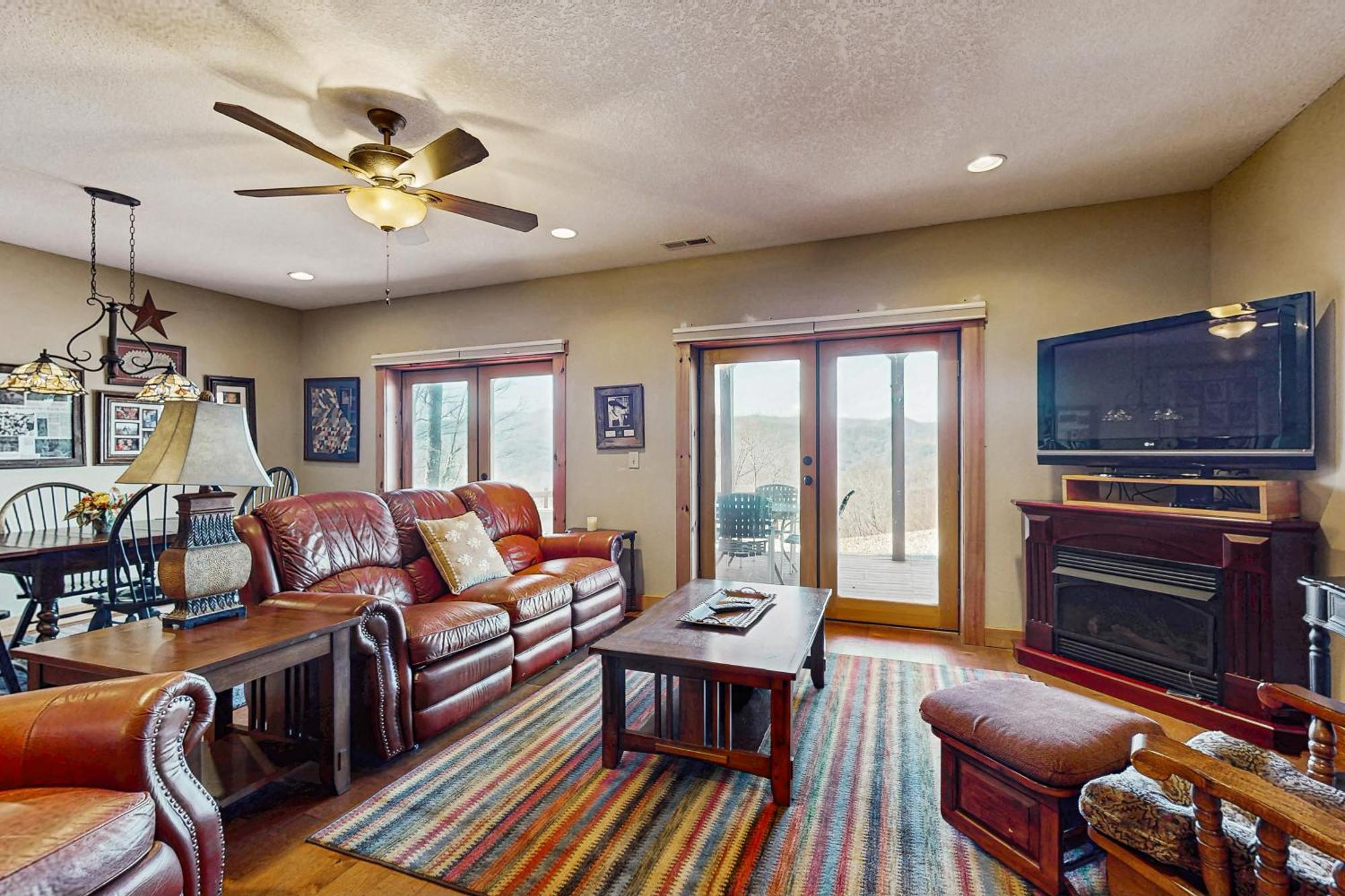 Big Sky Villa Whittier Exterior photo