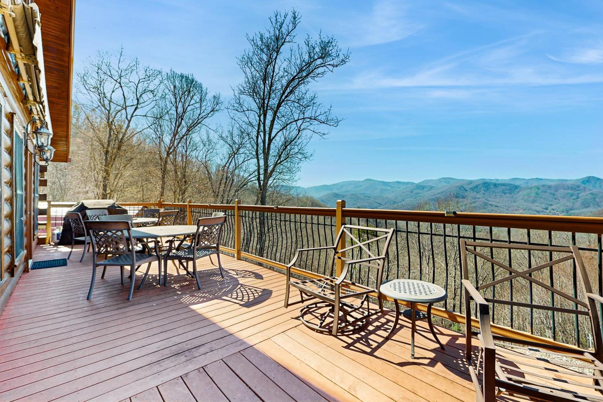 Big Sky Villa Whittier Exterior photo